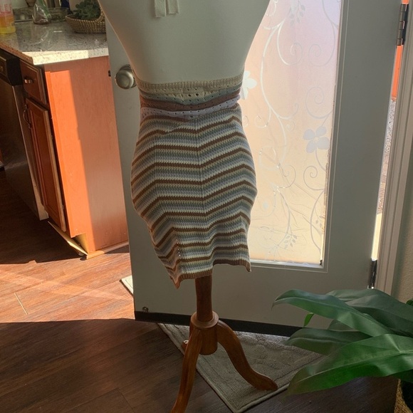 Pink Rose White and Blue Halter Bodycon Dress - Picture 3 of 3